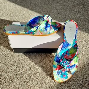 Leith, sz 8.5, floral pattern sandals